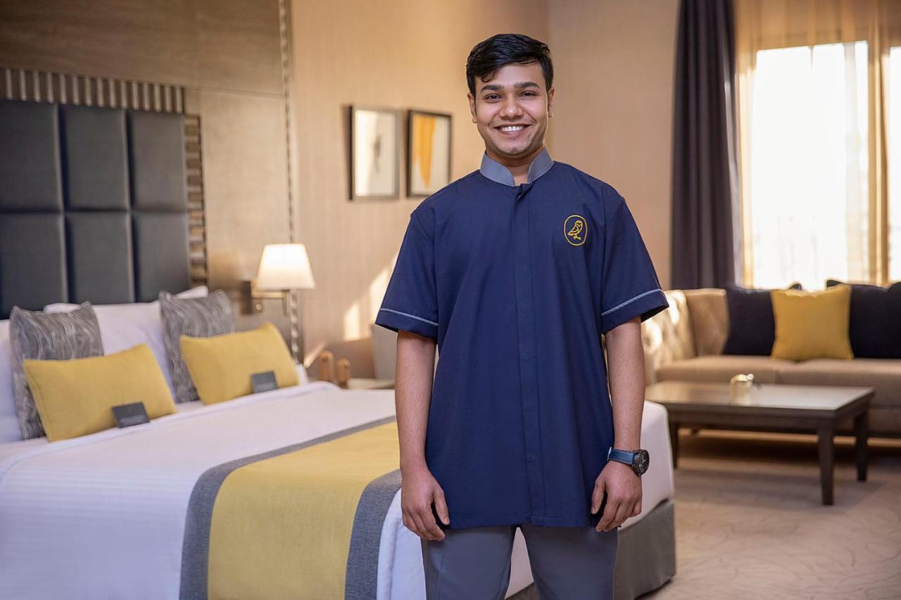 Отель Voco Al Khobar By Ihg Экстерьер фото A houseboy in a hotel
