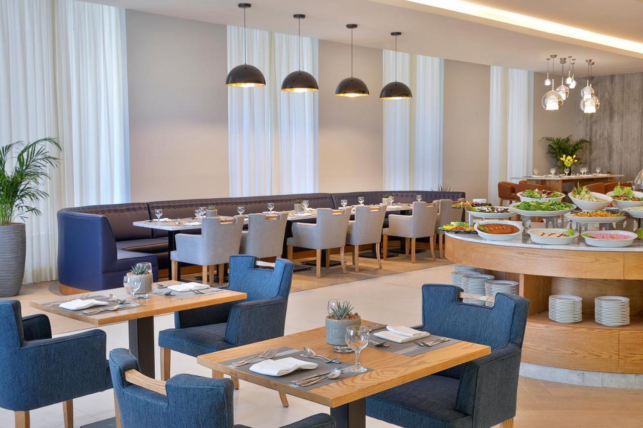 Отель Voco Al Khobar By Ihg Экстерьер фото The restaurant